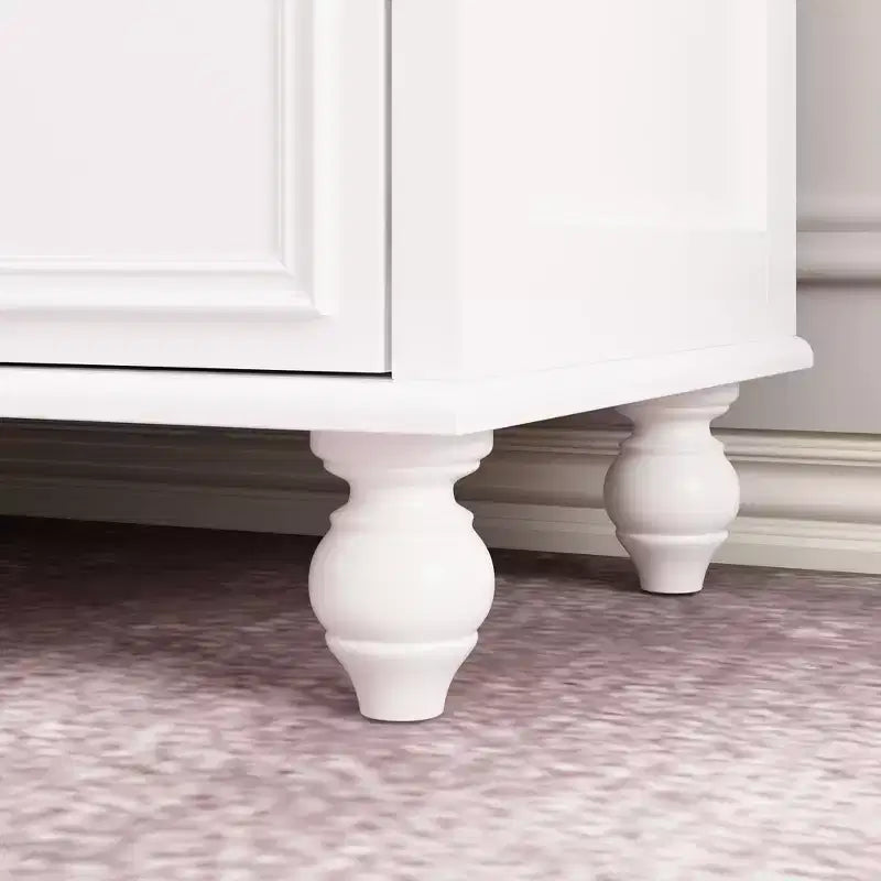 Famapy Nine - drawer Dresser: Exquisite Craftsmanship Meets Ample Storage