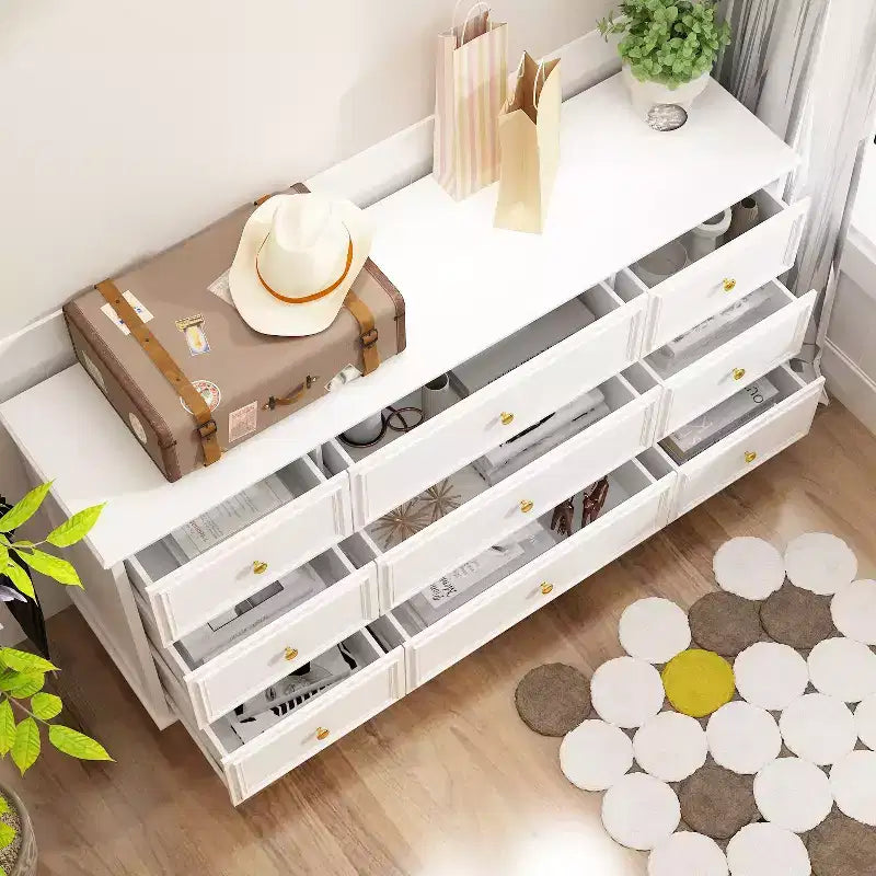 Famapy Nine - drawer Dresser: Exquisite Craftsmanship Meets Ample Storage