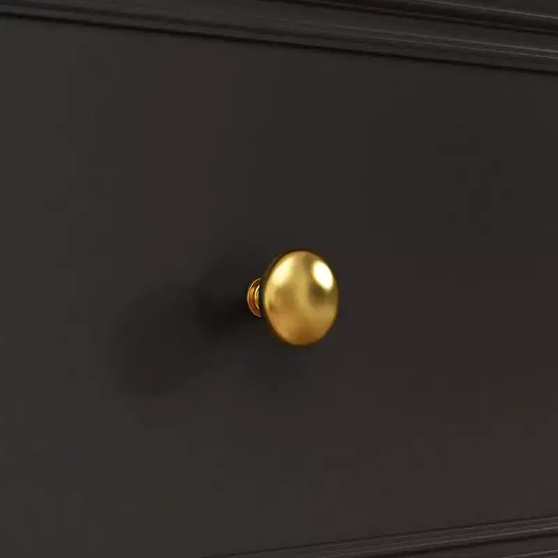 Famapy Nine - drawer Dresser: Exquisite Craftsmanship Meets Ample Storage