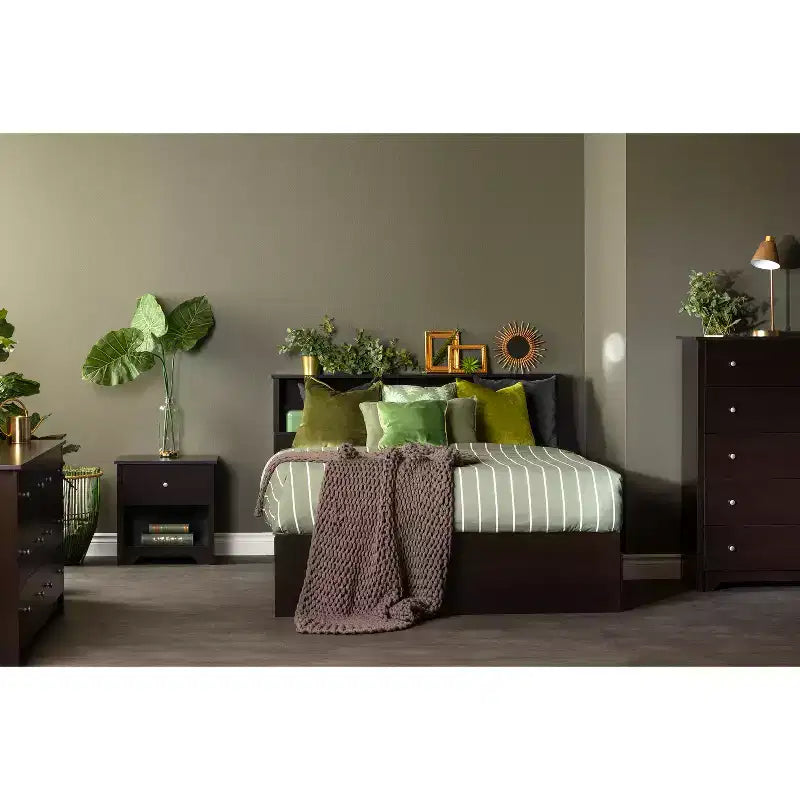 HomeStock 6-Drawer Dresser Vito