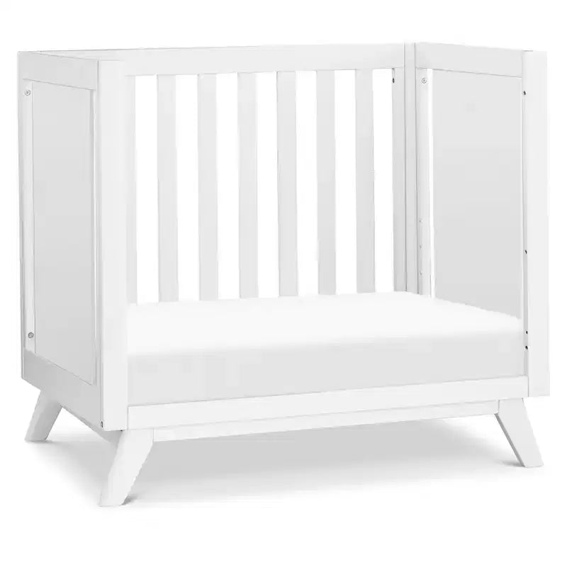daVinci Otto 3-in-1 Convertible Mini Crib with 4 Mattress