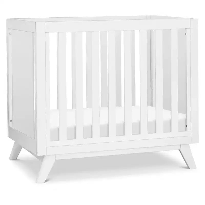 daVinci Otto 3-in-1 Convertible Mini Crib with 4 Mattress