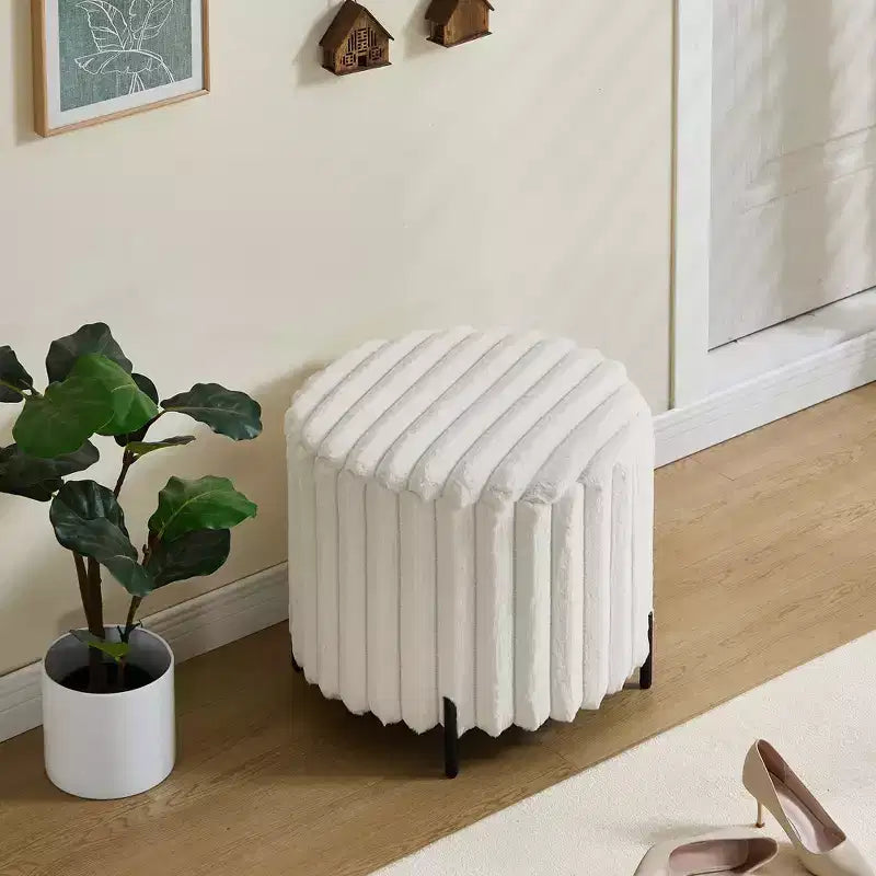 TUYOHW 19H Fluffy Pouf Ottoman with Metal Legs,Faux Fur Footrest Ottoman for Living Room,Wide Round Accent Stool,275lbs Capacity