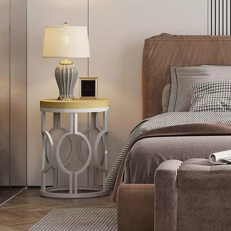 Lantine Round End Table, Farmhouse Side Table with White Metal Hollow Frame, Small Bedside Table Nightstand for Living Room, Bedroom, Easy Assembly